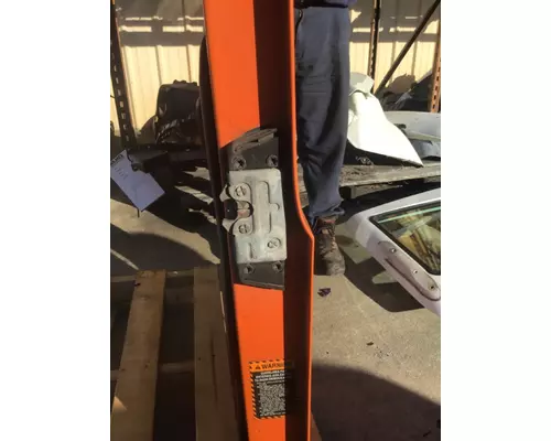 MACK CH 1989-2003 DOOR ASSEMBLY, FRONT
