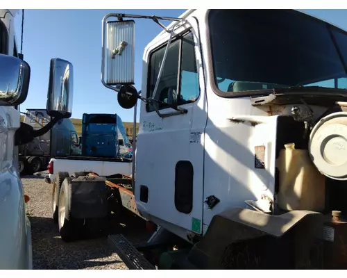 MACK CH 1989-2003 DOOR ASSEMBLY, FRONT