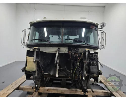MACK CH 613 Cab