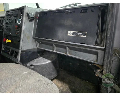 MACK CH 613 Cab