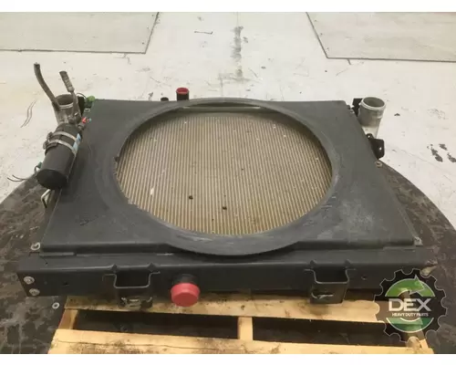 MACK CH 613 Radiator