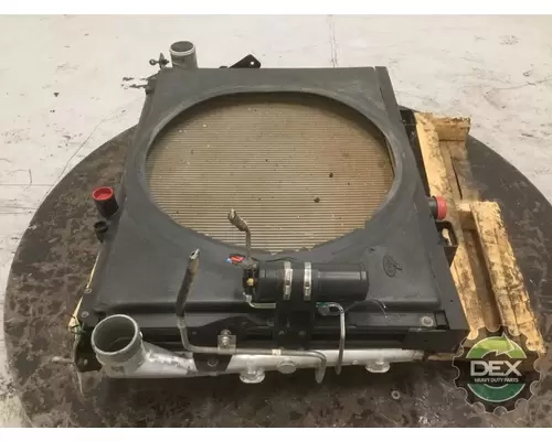 MACK CH 613 Radiator