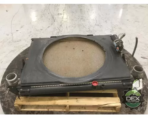 MACK CH 613 Radiator