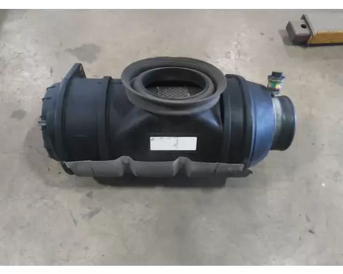 MACK CH612 AIR CLEANER