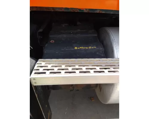 MACK CH612 BATTERY BOX