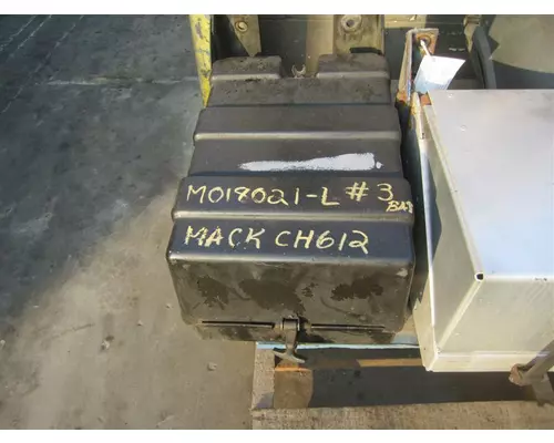 MACK CH612 BATTERY BOX