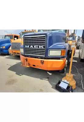 MACK CH612 BUMPER ASSEMBLY, FRONT