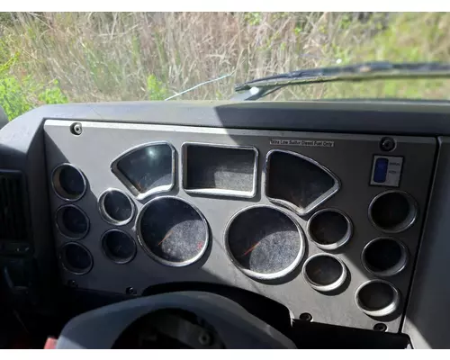 MACK CH612 Cab Mount