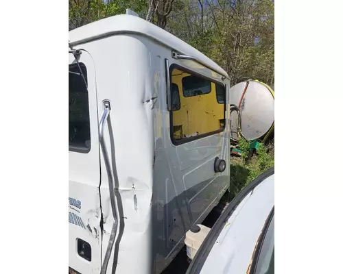 MACK CH612 Cab or Cab Mount