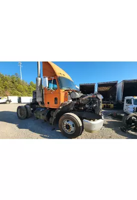 MACK CH612 Cab