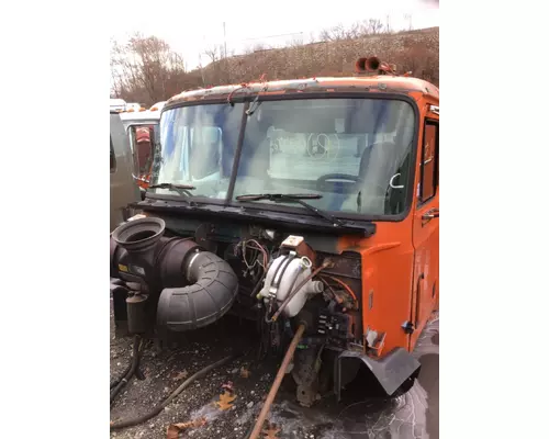 MACK CH612 Cab