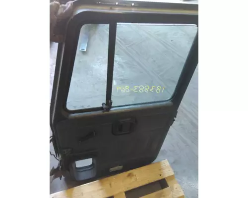 MACK CH612 DOOR ASSEMBLY, FRONT