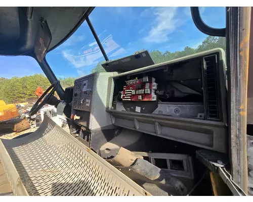 MACK CH612 Dash Assembly