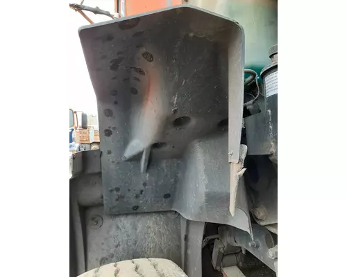 MACK CH612 FENDER, SPLASH SHIELDGUARD