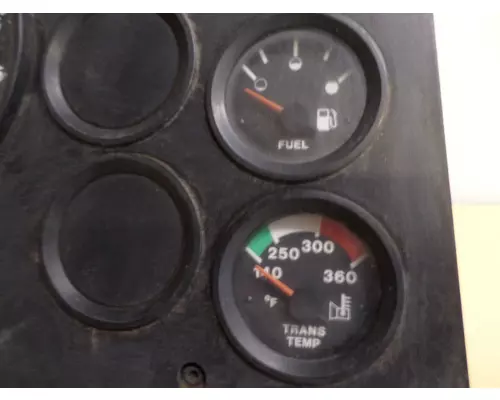 MACK CH612 GAUGE CLUSTER