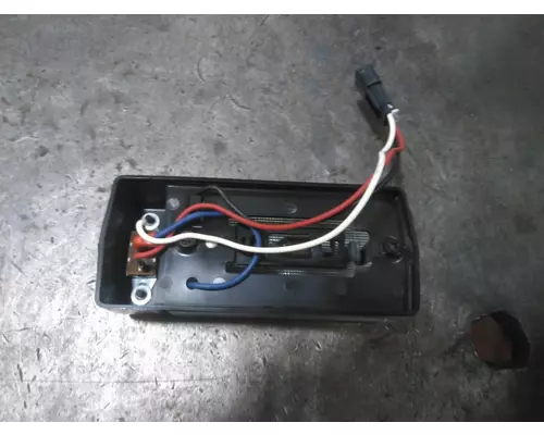 MACK CH612 INTERIOR CAB LIGHT