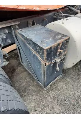 MACK CH612 TOOL BOX