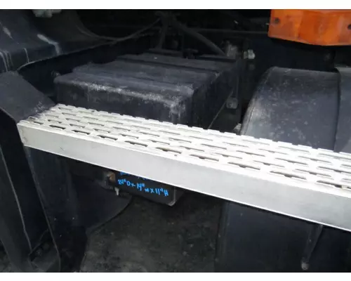 MACK CH613 BATTERY BOX