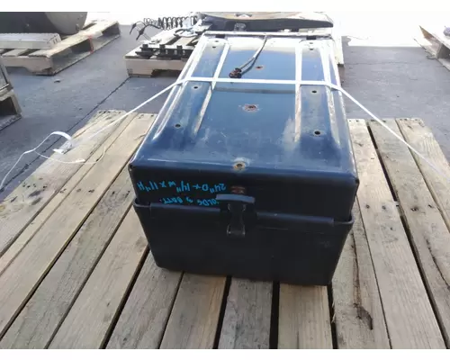 MACK CH613 BATTERY BOX