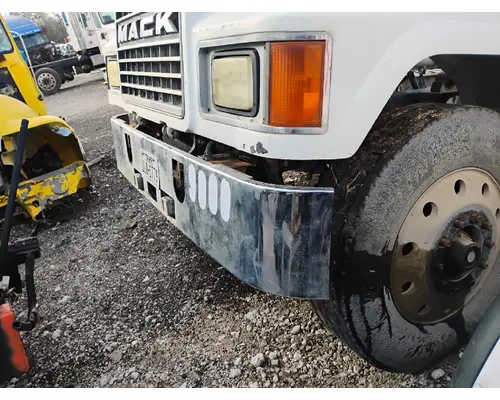 MACK CH613 Bumper Assembly, Front