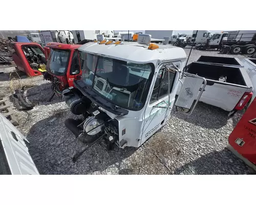 MACK CH613 Cab Assembly