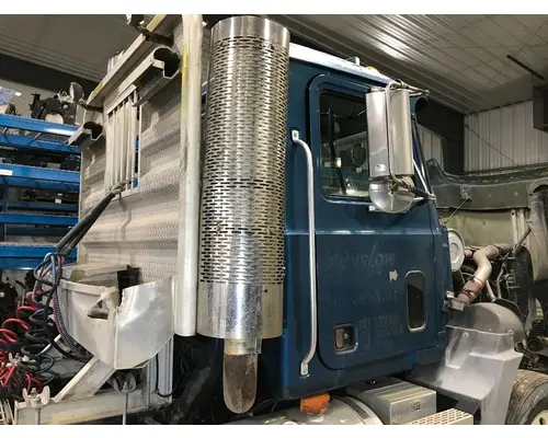 MACK CH613 Cab Assembly