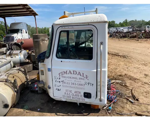 MACK CH613 Cab Assembly