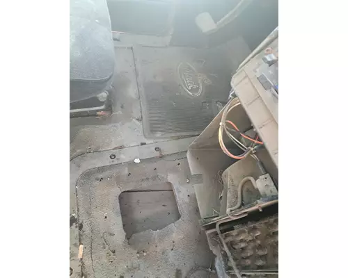 MACK CH613 Cab Mount