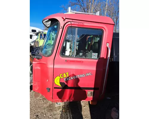 MACK CH613 Cab or Cab Mount