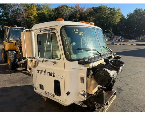 MACK CH613 Cab