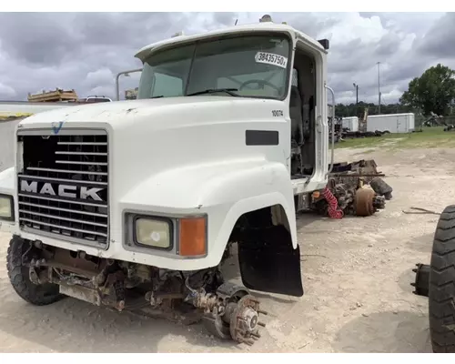 MACK CH613 Cab