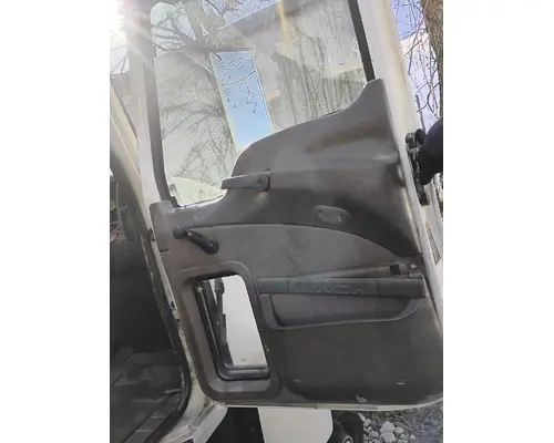 MACK CH613 Cab