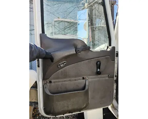 MACK CH613 Cab
