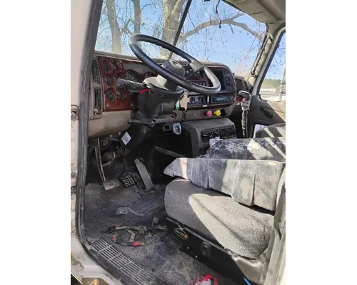 MACK CH613 Cab