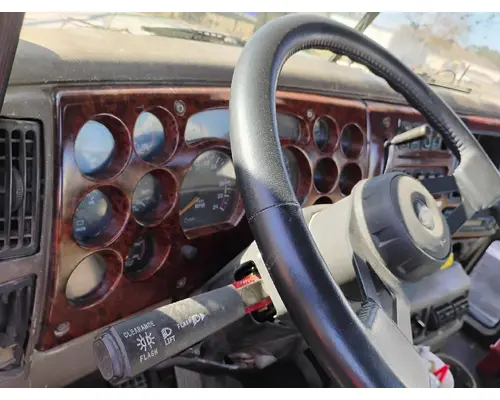MACK CH613 Cab