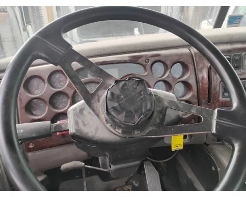 MACK CH613 Cab