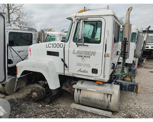 MACK CH613 Cab