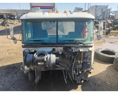 MACK CH613 Cab