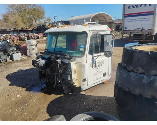 MACK CH613 Cab