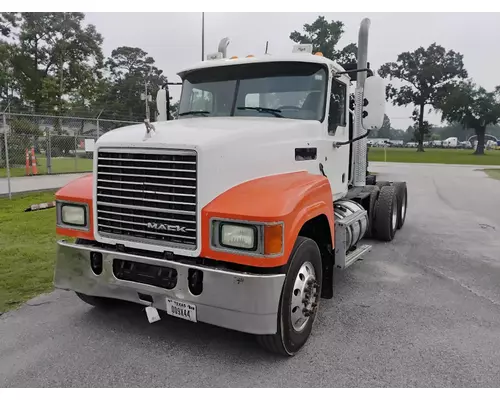 MACK CH613 Complete Vehicle
