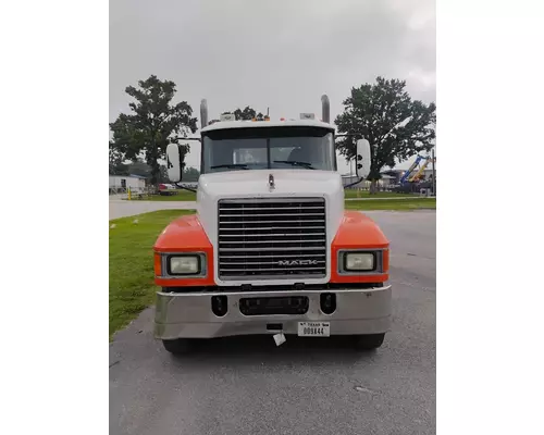 MACK CH613 Complete Vehicle