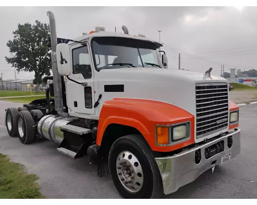 MACK CH613 Complete Vehicle