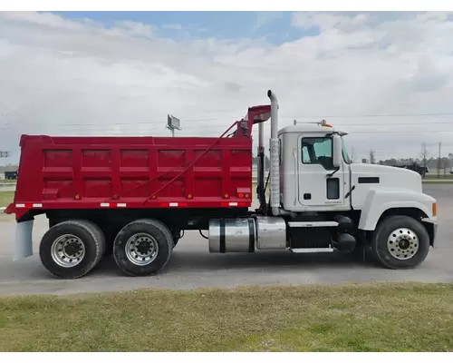 MACK CH613 Complete Vehicle