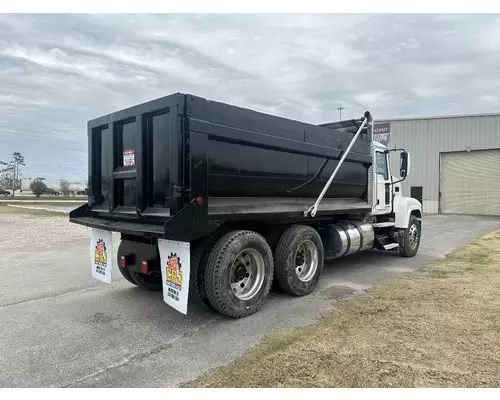 MACK CH613 Complete Vehicle