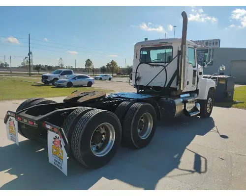MACK CH613 Complete Vehicle
