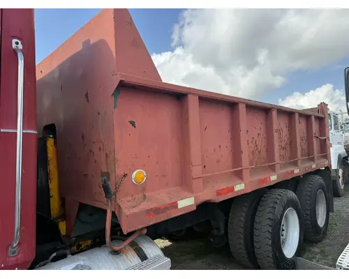 MACK CH613 Complete Vehicle