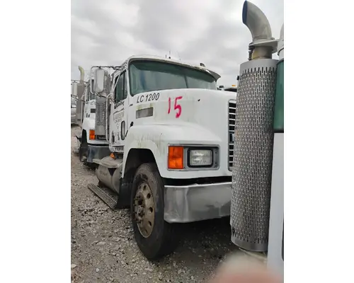 MACK CH613 Complete Vehicle