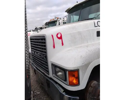 MACK CH613 Complete Vehicle