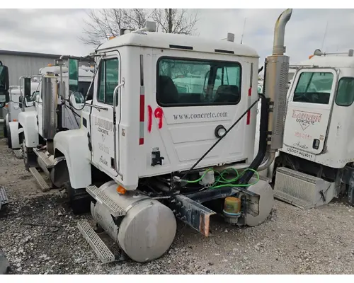 MACK CH613 Complete Vehicle