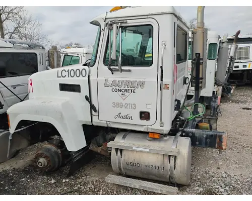 MACK CH613 Complete Vehicle